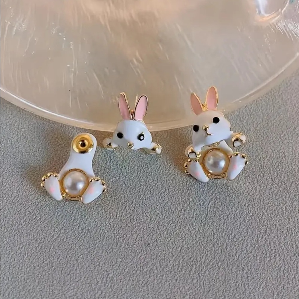 Rabbit Imitation Pearl Stud Earrings - Picture 2 of 3